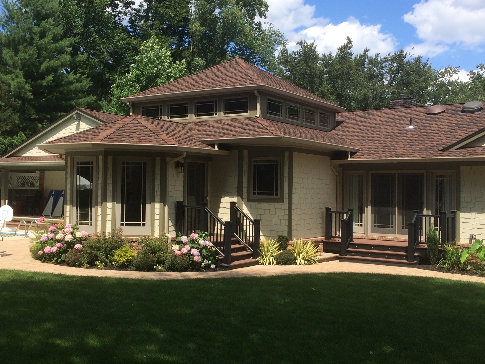 Exterior Photo 4