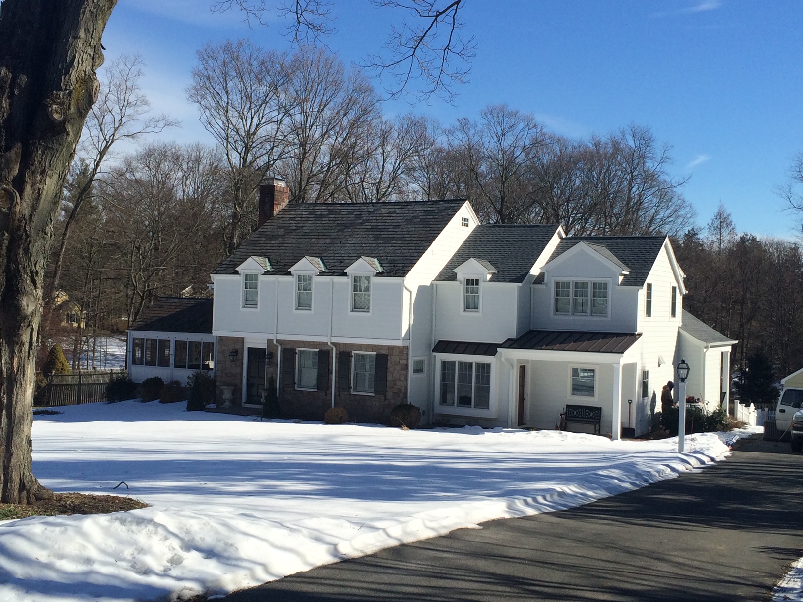 Exterior Photo 1
